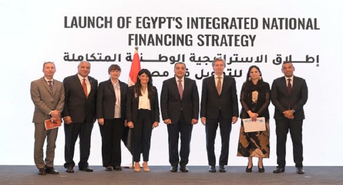 بالصور.. رئيس الوزراء يشهد توقيع وثيقة لتعزيز التخطيط والموازنة والمراقبة الشاملة