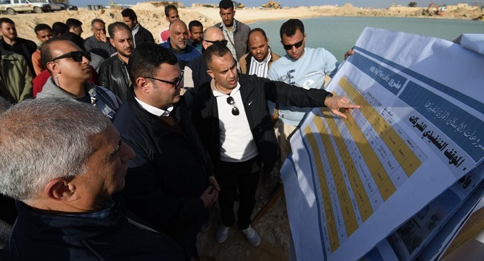 بالصور.. وزير الإسكان يتفقد مشروعات الإسكان وأعمال البحيرات بـ “مارينا الساحل الشمالى”
