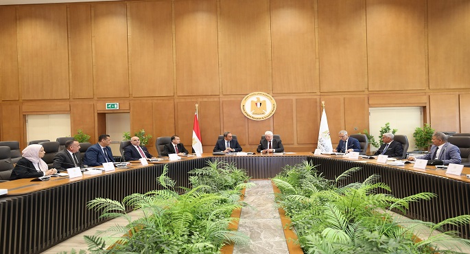 وزير التعليم العالى يترأس اجتماع مجلس أمناء جامعة جنوب الوادى الأهلية