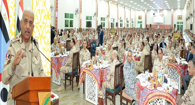 وزير الدفاع والإنتاج الحربى يشارك مقاتلى الجيش الثانى الميدانى تناول وجبة الإفطار
