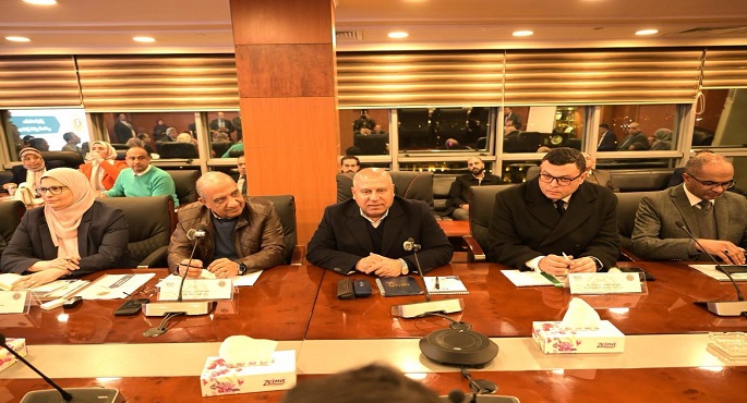 كامل الوزير يبحث مع وزيرا الكهرباء والإسكان ضوابط تنظيم عمل المطورين الصناعيين