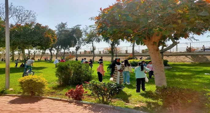 بالصور ..إقبال كبير على زيارة القناطر الخيرية والنصب التذكارى بالسد العالى خلال أجازة عيد الفطر المبارك