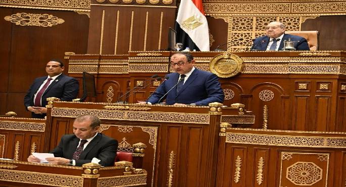 وزير قطاع الأعمال يؤكد الحرص على تعزيز قنوات التواصل مع البرلمان والاستفادة من رؤيته