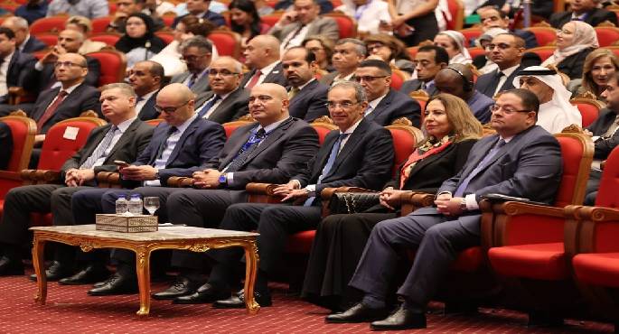 وزير الاتصالات يفتتح فعاليات الدورة السابعة لقمة FDC Summit