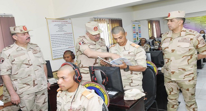 بالفيديو والصور.. رئيس الأركان يتفقد المنظومة التعليمية بمعهد ضباط الصف المعلمين