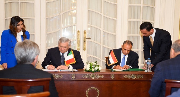 فى ختام مباحثاتهما.. عبد العاطى ونظيره الإيطالى يوقعان مذكرة تفاهم بشأن “تعزيز فرص العمل اللائق وفرص التنقل للمصريين”