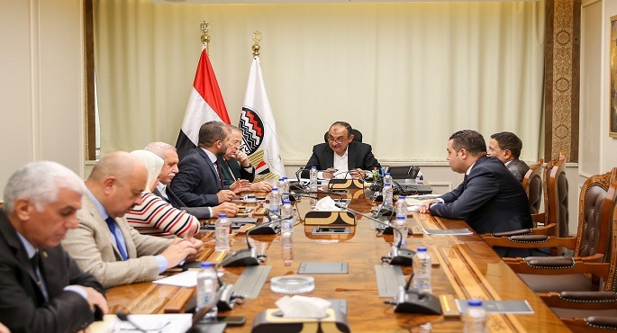 وزير قطاع الأعمال يبحث مع وفد من اتحاد المستثمرين فرص التعاون المشترك