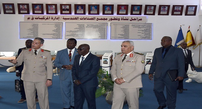 بالصور.. مجمع الصناعات الهندسية لإدارة المركبات بالقوات المسلحة يستقبل وفدا أوغنديا من وزارة الداخلية
