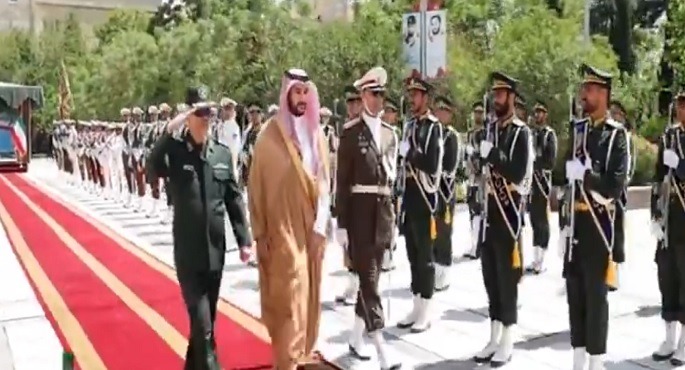 وزير الدفاع السعودى يلتقى رئيس الأركان الإيرانى فى طهران