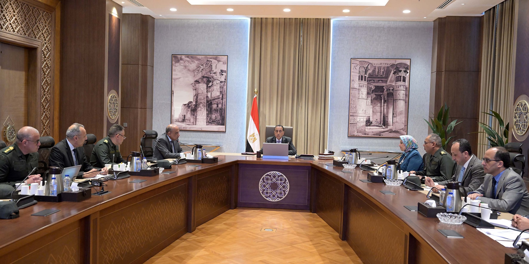 بالصور.. رئيس الوزراء يُتابع الموقف التنفيذى لتوصيل المرافق لمشروعات الاستصلاح الزراعي فى “الدلتا الجديدة”