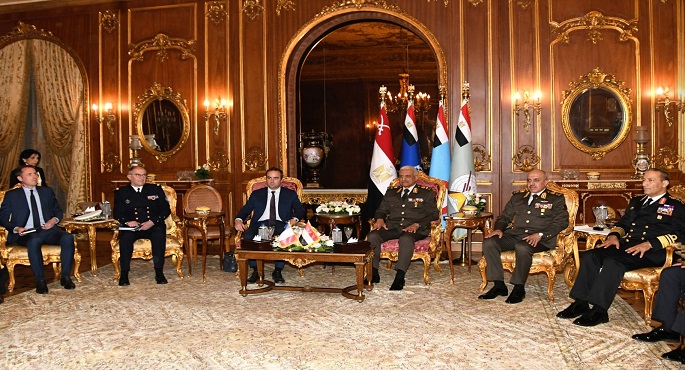 بالفيديو والصور.. وزير الدفاع يلتقى وزير الجيوش الفرنسية