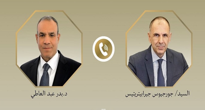 وزير الخارجية يبحث هاتفيا مع نظيره اليونانى تعزيز العلاقات الثنائية بين البلدين