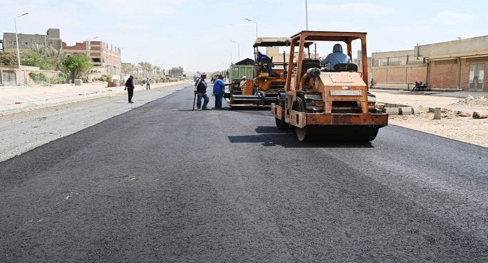 وزير الإسكان: استكمال أعمال تطوير الطرق ورفع الكفاءة بالمناطق الصناعية بعددٍ من المدن