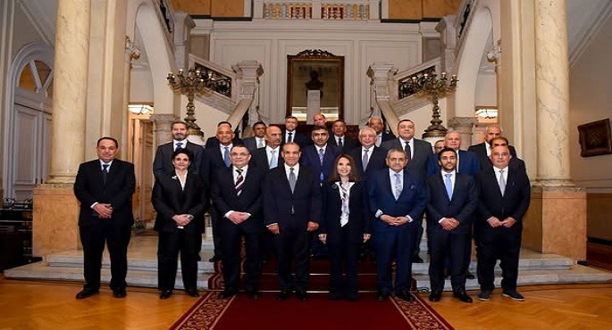 بالصور.. وزير الخارجية يؤكد على الاعتزاز بالعلاقات الوثيقة والتاريخية بين مصر والكويت