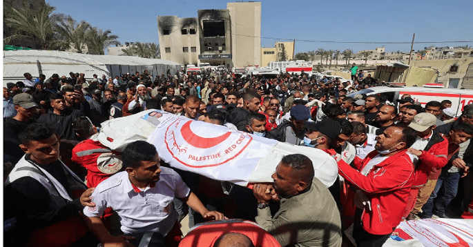 واشنطن بوست: اعتراف إسرائيل بقتل عمال الإنقاذ يثير تساؤلات حول عمليات القتل بالقطاع