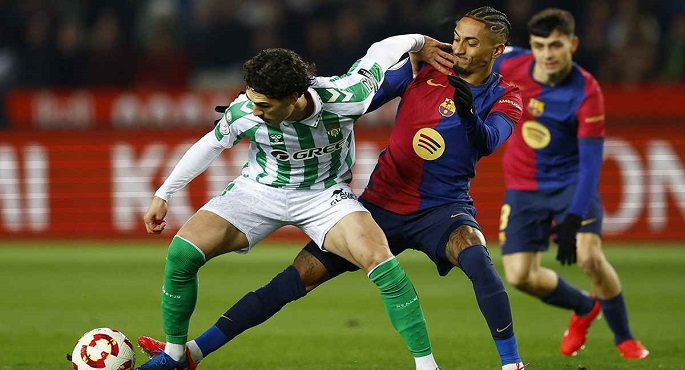 برشلونة المتصدر يستضيف ريال بيتيس المتوهج الليلة في الليجا الإسبانى
