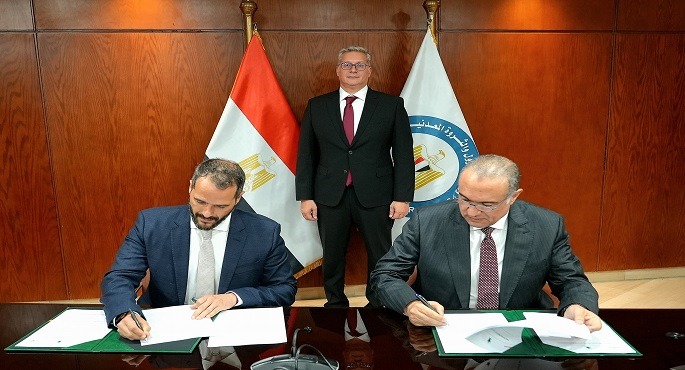 البترول: توقيع مذكرة تفاهم بين الشركة المصرية القابضة للغازات الطبيعية وشركة اكسون موبيل