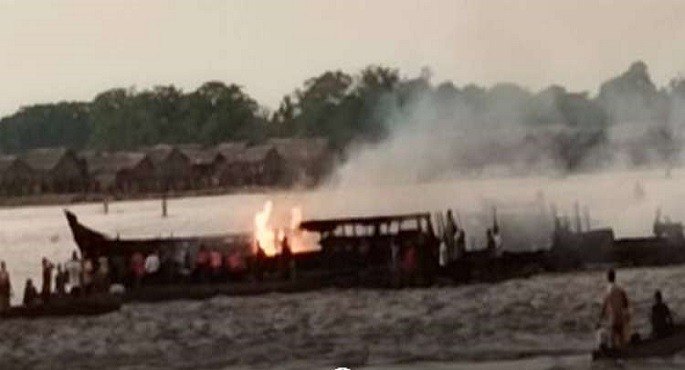 مصرع 143 شخصا على الأقل جراء نشوب حريق على متن قارب بنهر الكونغو