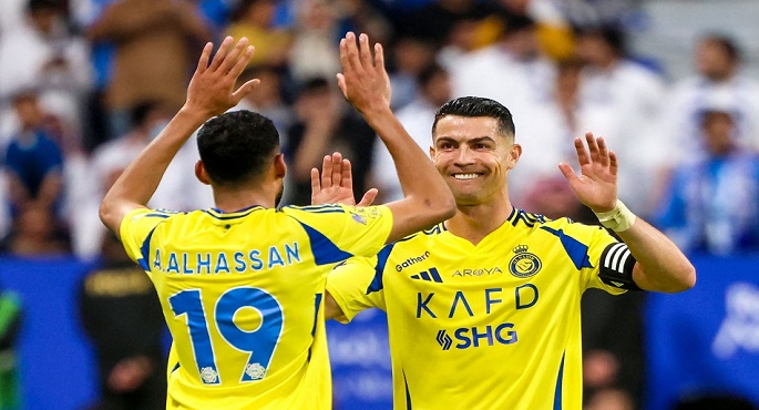 النصر يهزم الهلال بثلاثية فى ديربى الدورى السعودى.. ورونالدو يسجل هدفين