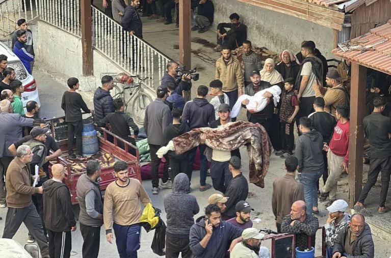 عشرات الشهداء بمجازر في غزة وخان يونس والاحتلال ينذر جباليا بالإخلاء