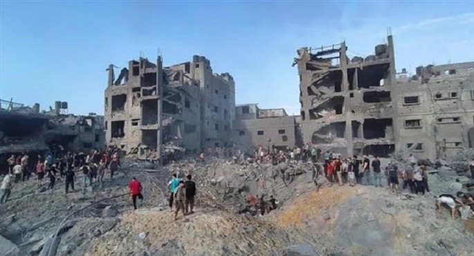 3شهداء ومصابون في قصف الاحتلال الإسرائيلى خيمة تؤوى نازحين شمال غزة