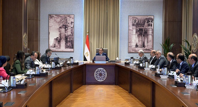 رئيس الوزراء: نعمل على وضع سيناريوهات للتعامل مع التحديات الاقتصادية العالمية والإقليمية
