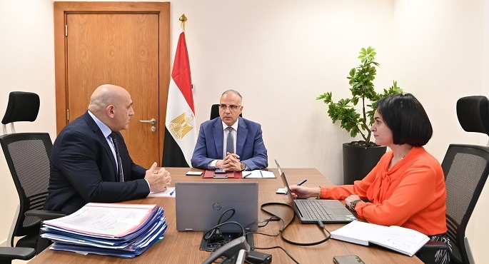 وزير الرى يؤكد أهمية تشجيع البحث العلمى لإيجاد حلول لتحديات إدارة الموارد المائية