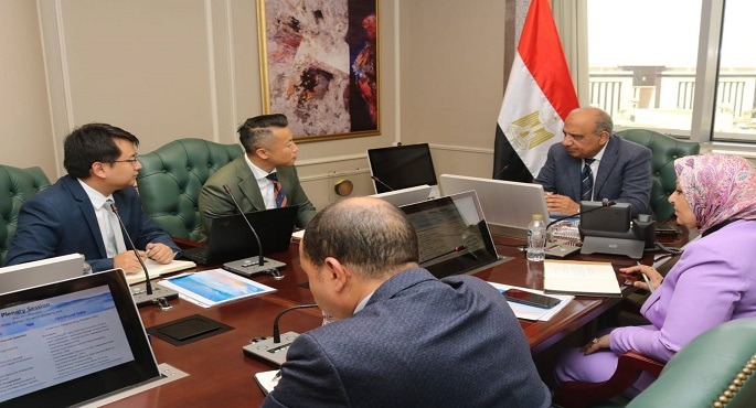 وزير الكهرباء يبحث مع شركة “ستيت جريد” الصينية الشراكة فى الطاقة المتجددة وتحديث الشبكات