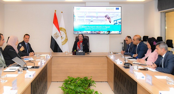 بالصور.. وزيرة البيئة تلتقى مع ممثلى برنامج الأمم المتحدة للتنمية الصناعية (اليونيدو)