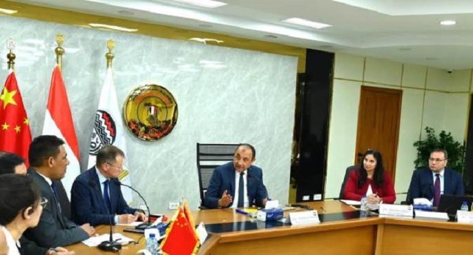 وزير قطاع الأعمال العام يستقبل وفدًا صينيًا يضم 37 مستثمرًا