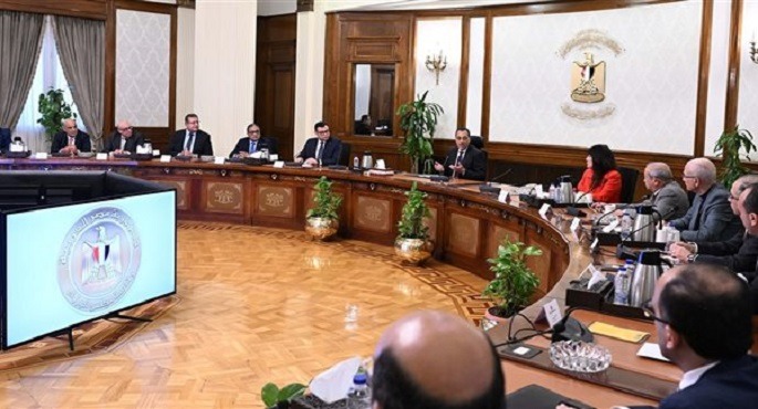 مدبولى: نعمل مع الوزارات المعنية على تسهيل إجراءات التسجيل العقارى للوحدات السكنية
