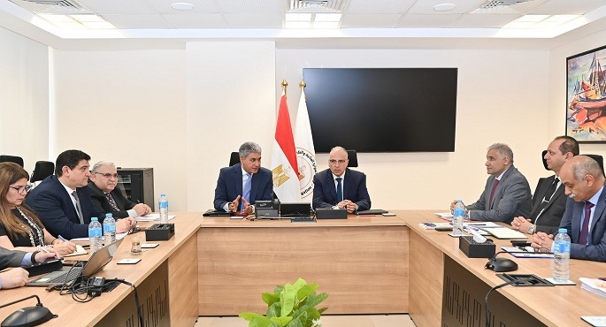 وزيرا الرى والسياحة يبحثان خطوات تسهيل إجراءات إصدار التراخيص المشتركة
