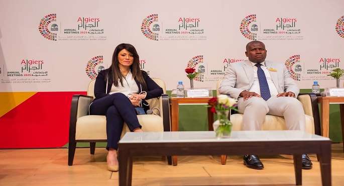 المشاط تشارك فى جلسة نقاشية حول “تجنب فخ الدخل المتوسط بالدول أعضاء البنك الإسلامى للتنمية”