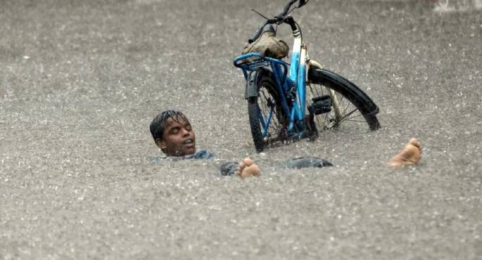 14 قتيلاً على الأقل جراء أمطار غزيرة في ولاية غوجارات الهندية