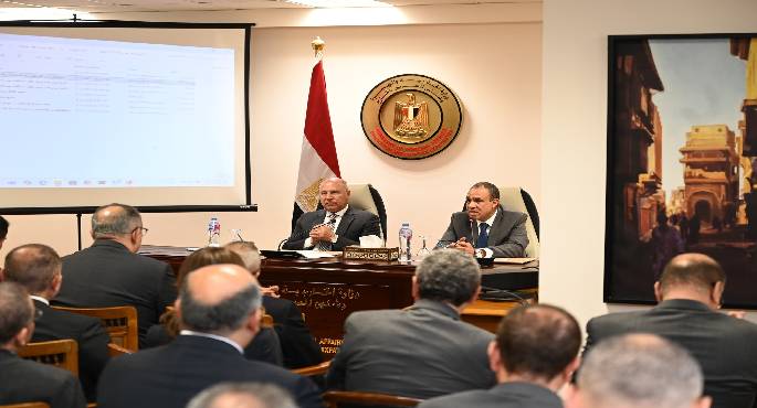 وزير الخارجية: الوزارة تولى أهمية لتعزيز الدبلوماسية الاقتصادية مع مختلف دول العالم