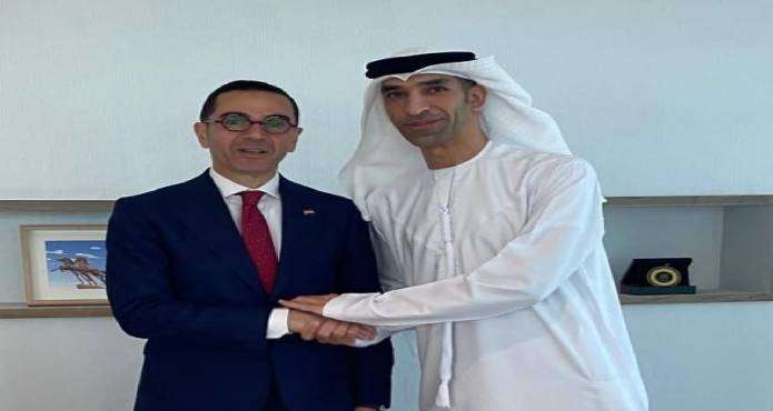 وزير الاستثمار يستعرض مع وزير الدولة الإماراتى للتجارة الخارجية الشراكة الاستراتيجية بين البلدين