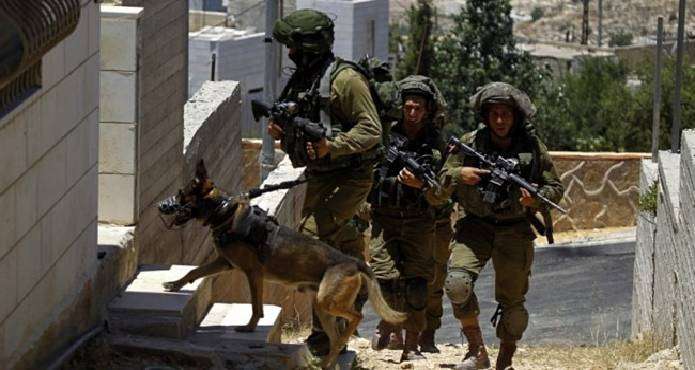 إصابة 7 فلسطينيين خلال اقتحام قوات الاحتلال مخيم “الجلزون” شمال رام الله