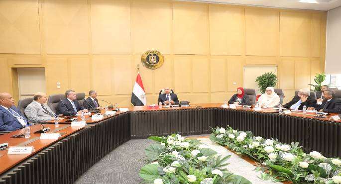 كامل الوزير يلتقى صنّاع ومُنتجى الحديد لوضع سياسات موحدة لتعميق الصناعة وتحويل مصر إلى مركز إقليمى لتجارة الحديد