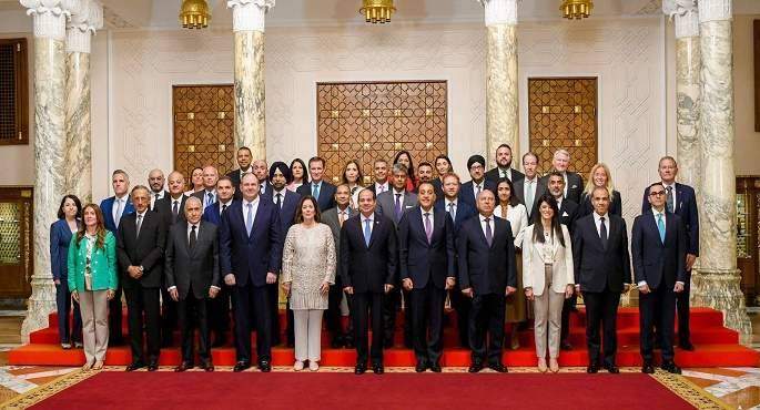 السيسى لوفد رجال الأعمال الأمريكيين: مصر تتمتع ببنية أساسية وتشريعية تشجع على الاستثمار