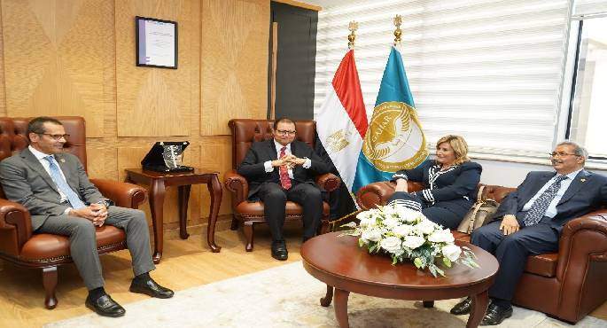 رئيس هيئة الاعتماد والرقابة الصحية يستقبل وفد اتحاد المستشفيات العربية لبحث آفاق التعاون