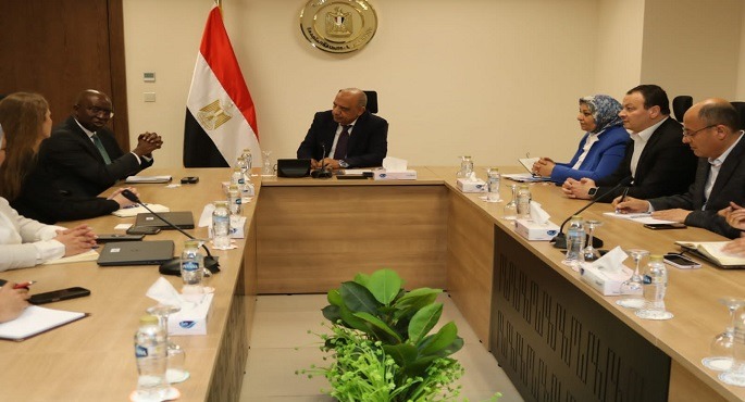 وزير الكهرباء يبحث مع مؤسسة التمويل الدولية دعم مشروعات الطاقة المتجددة