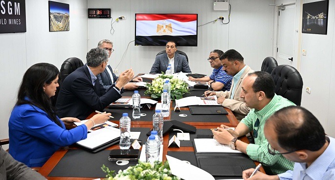 بالصور.. خلال جولته بمنجم السكرى.. مدبولى يبحث مع الرئيس التنفيذى لـ”أنجلو جولد أشانتى” خطط العمل والتوسعات المستقبلية
