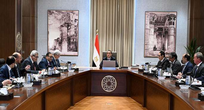 رئيس الوزراء يلتقى وفد جامعة أكسفورد لاستعراض طرق علاج الأورام من خلال ما يتم إجراؤه من أبحاث