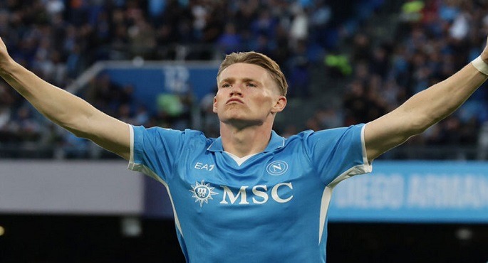 رسميا.. ماكتوميناى لاعب نابولى يفوز بجائزة لاعب شهر أبريل بالدورى الإيطالى