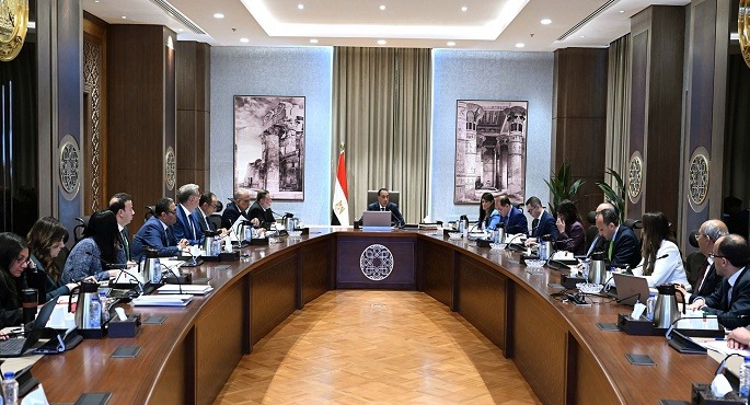 رئيس الوزراء يتابع مستجدات الموقف الحالى لبرنامج الطروحات الحكومية