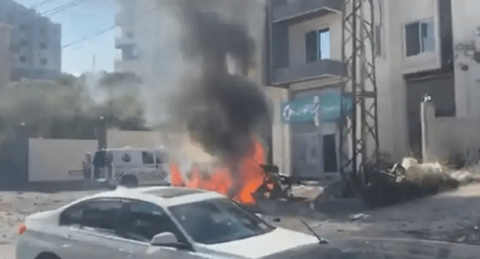 قتلى وجرحى باستهداف إسرائيلى لسيارة على الحدود اللبنانية السورية