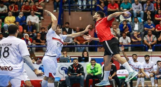 الأهلى يتوج بكأس الكؤوس الإفريقية لكرة اليد بفوزه على الزمالك 31-28