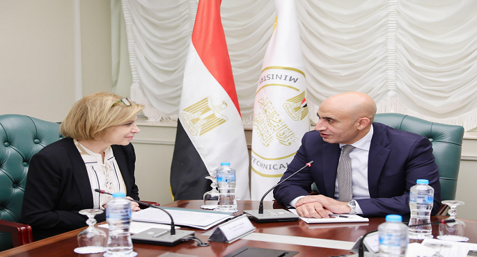 بالصور.. وزير التعليم يلتقى بوفد من البنك الدولى لبحث سبل تعزيز التعاون المشترك فى مجال التعليم قبل الجامعى