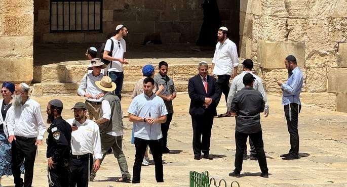 بن غفير يقتحم محيط المسجد الأقصى فى الجمعة الأولى من رمضان