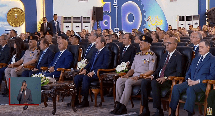 الرئيس السيسى يشهد إحتفالية عيد العمال بالسويس